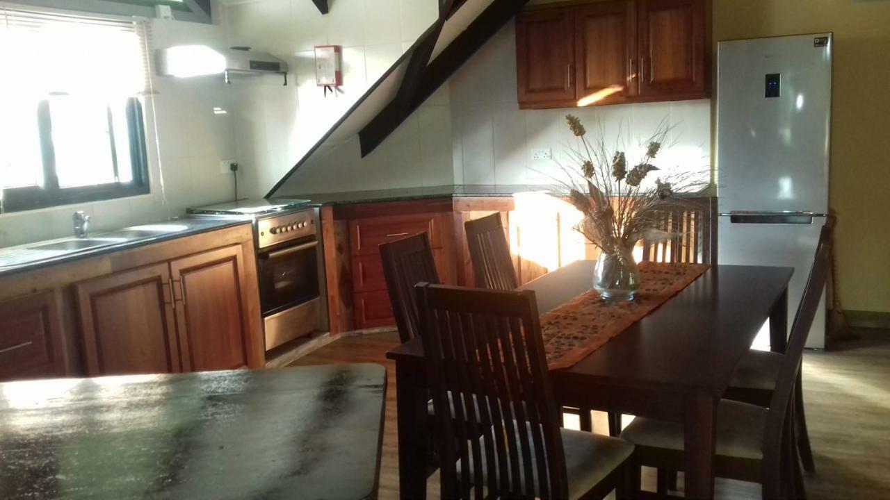 Shay Lyah Self Catering Apartman Victoria Kültér fotó